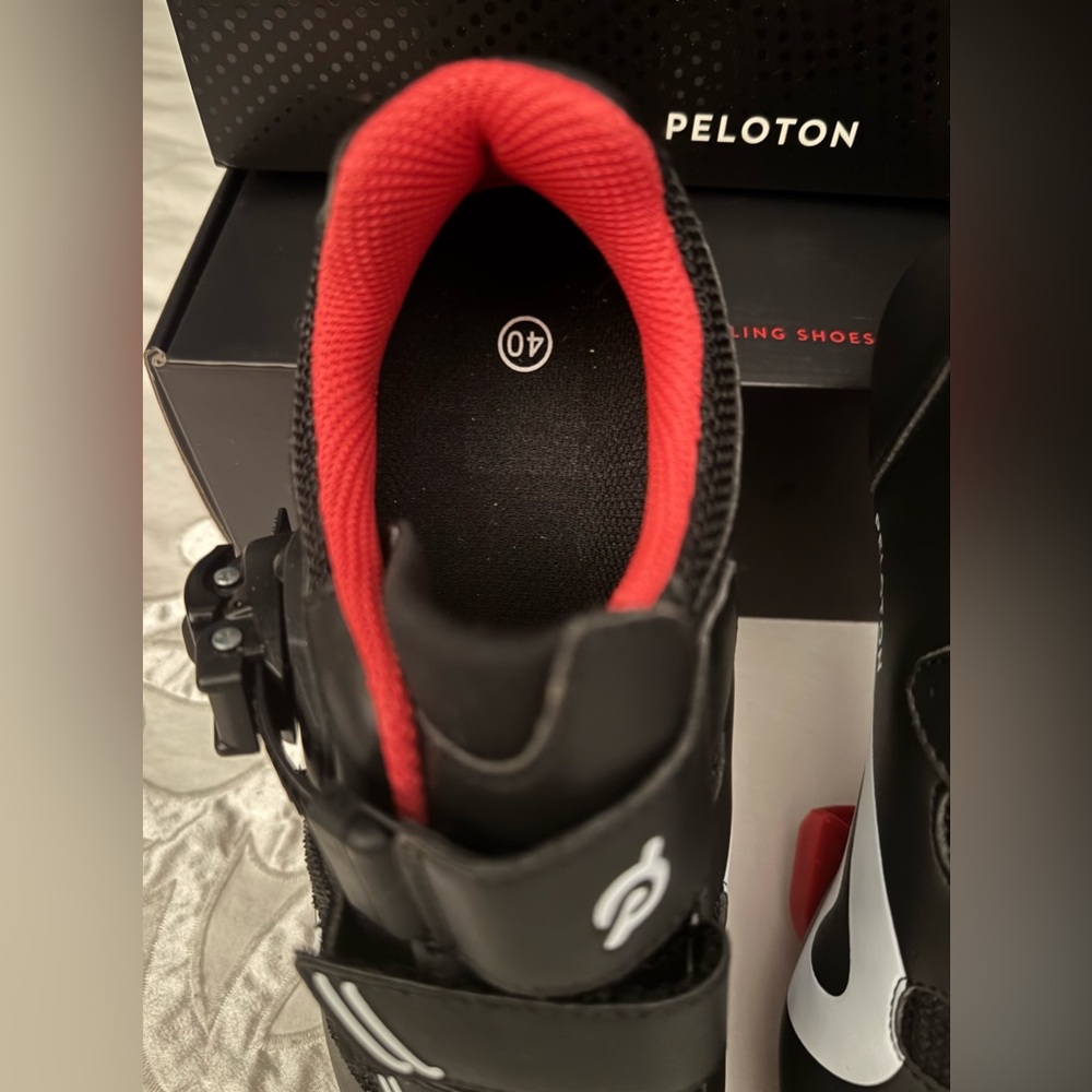 PELOTON CYCLING SHOES - Picture 8 of 14